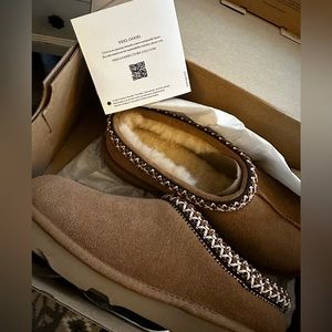 New Uggs. I got a size too small.